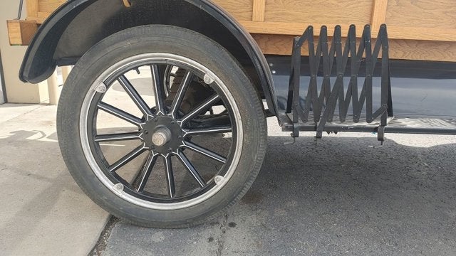 25 Ford MODEL T HUKSTER Base