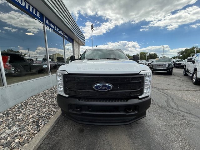 2023 Ford Super Duty F-350 SRW XL