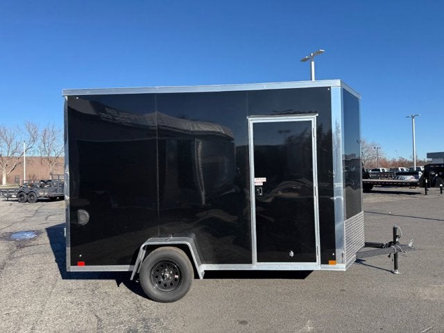 26 CROSS ENCLOSED CARGO Base