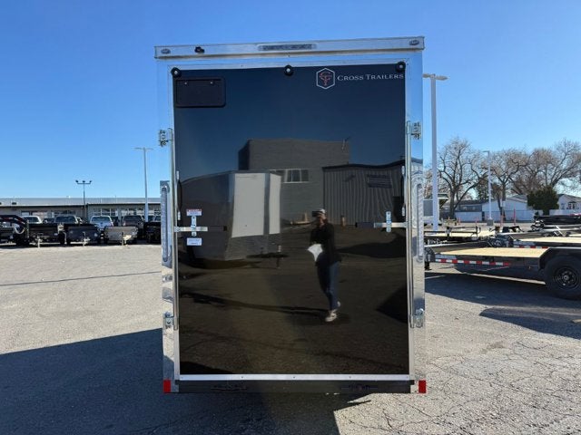 26 CROSS ENCLOSED CARGO Base