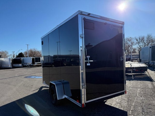 26 CROSS ENCLOSED CARGO Base