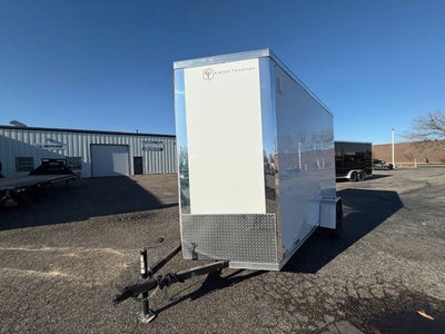 26 CROSS ENCLOSED CARGO Base