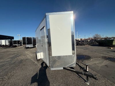 26 CROSS ENCLOSED CARGO Base