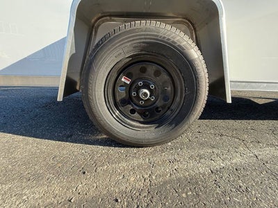 26 CROSS ENCLOSED CARGO Base