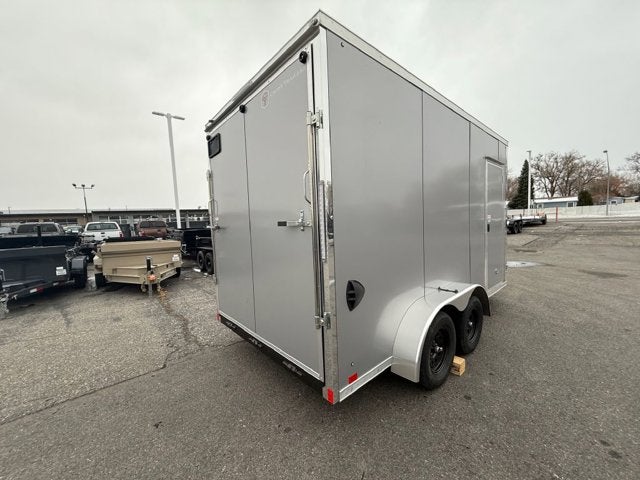 26 CROSS ENCLOSED CARGO Base