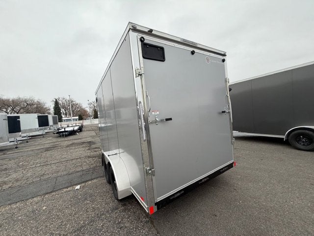 26 CROSS ENCLOSED CARGO Base