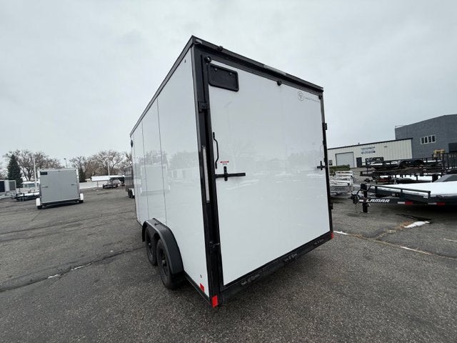 26 CROSS ENCLOSED CARGO Base