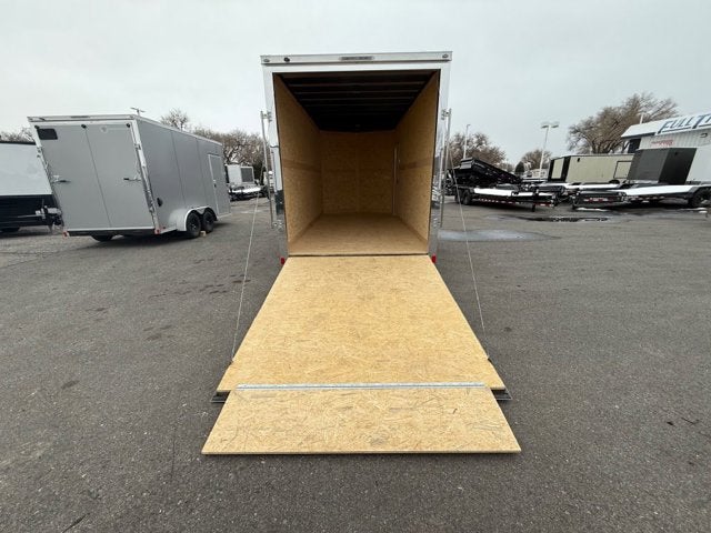 26 CROSS ENCLOSED CARGO Base