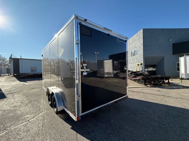 26 CROSS ENCLOSED CARGO Base