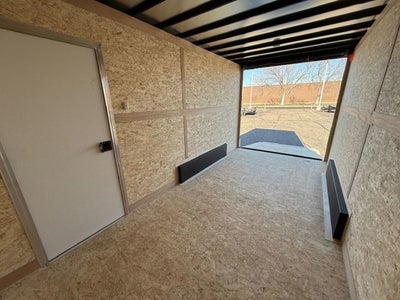 26 CROSS ENCLOSED CARGO Base