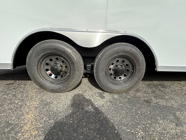 26 CROSS ENCLOSED CARGO Base