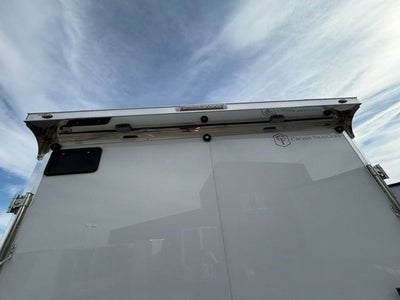 26 CROSS ENCLOSED CARGO Base