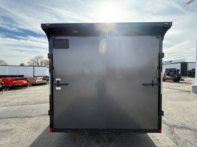 26 CROSS ENCLOSED CARGO Base