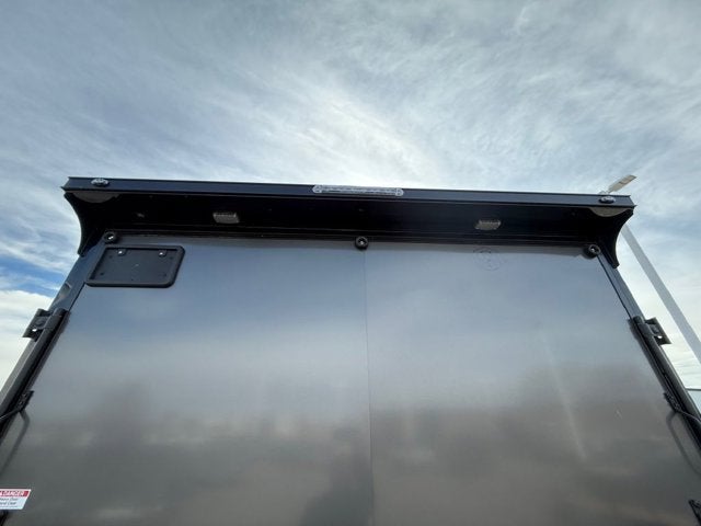 26 CROSS ENCLOSED CARGO Base