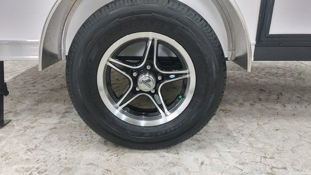 2022 UNITED TRAILERS ENCLOSED CARGO Base