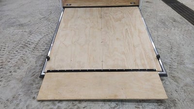 2022 UNITED TRAILERS ENCLOSED CARGO Base