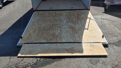 2022 UNITED TRAILERS ENCLOSED CAR HA Base