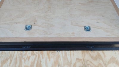 2022 UNITED TRAILERS ENCLOSED CAR HA Base