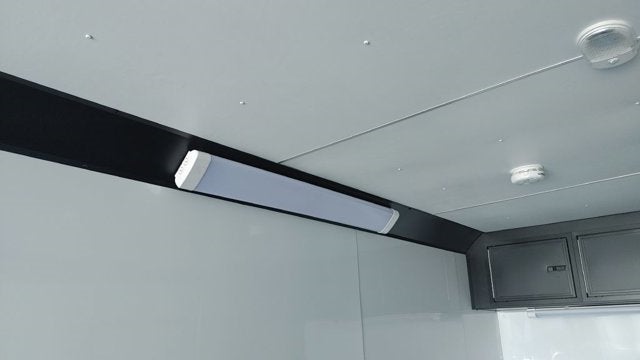 2022 UNITED TRAILERS ENCLOSED CAR HA Base